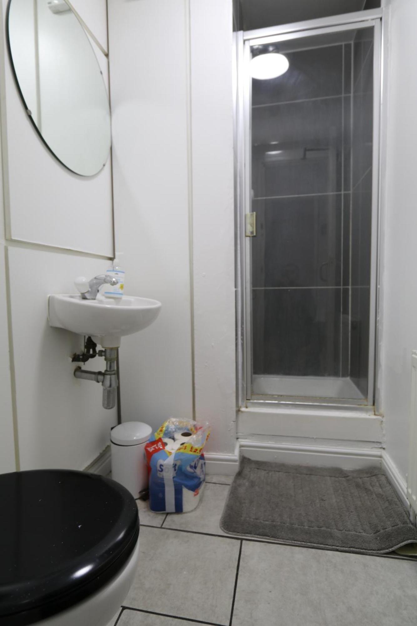 Lovely Double Rooms With Shared Bathroom In Angel 런던 외부 사진